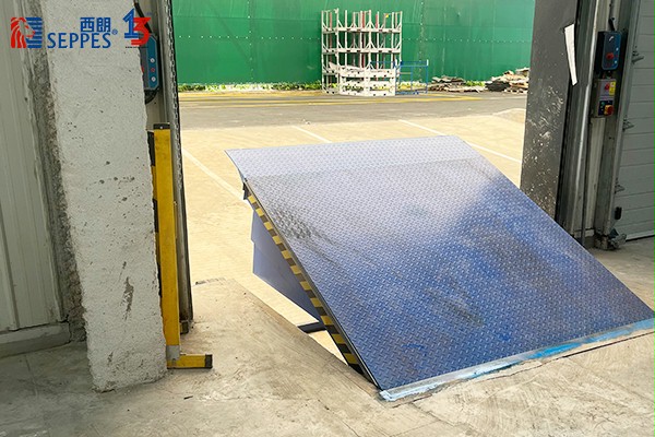 装卸货平台 装卸货平台