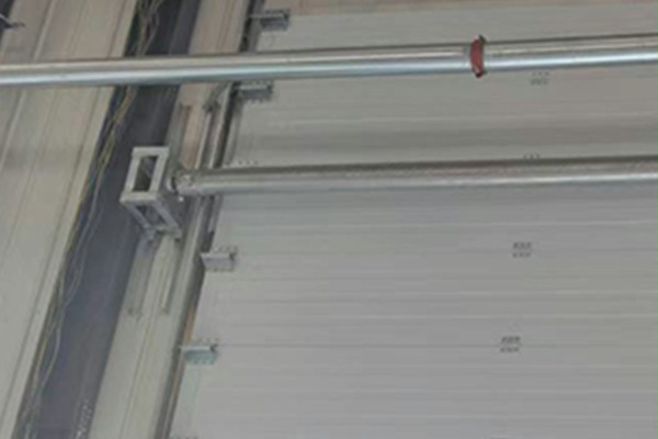 缺少扭簧防断装置 缺少扭簧防断装置