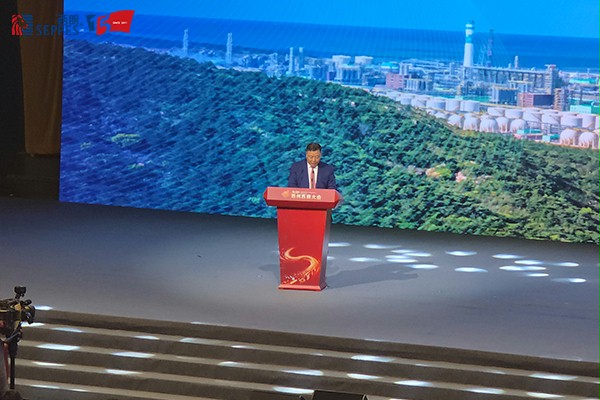 恒力集团董事长陈建华做主题分享 恒力集团董事长陈建华做主题分享