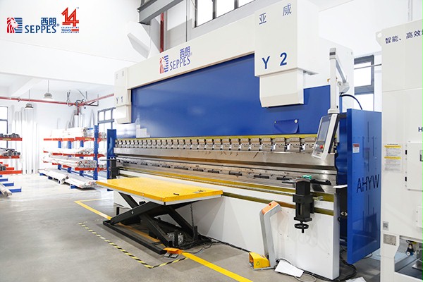 西朗折弯机设备 西朗折弯机设备